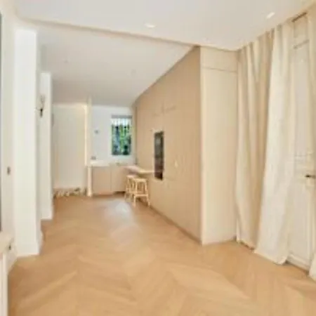 Sumptuous With Garden Arc De Triomphe Appartamento *