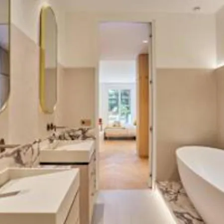 Appartamento Sumptuous With Garden Arc De Triomphe Parigi